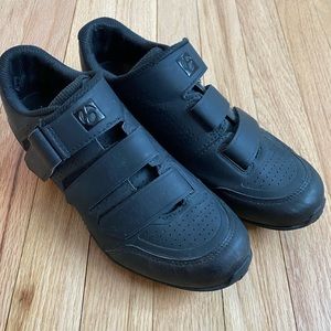 Indoor cycling shoes - size 9.5